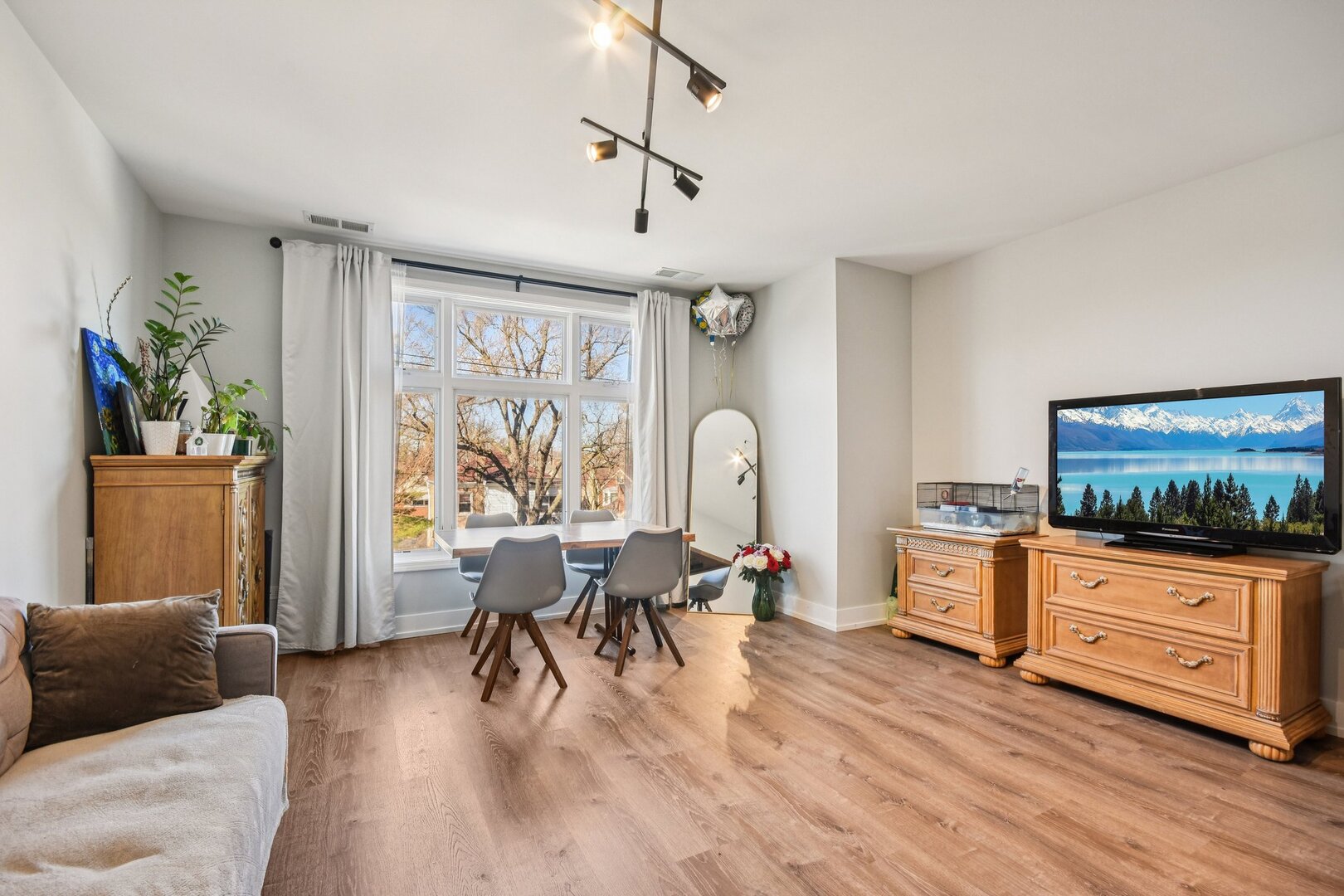 1930 N Harlem Avenue 302