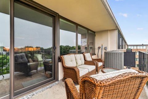 Tiny photo for 101 Bar Harbour Road #6T, Schaumburg, IL 60193 (MLS # 12769509)