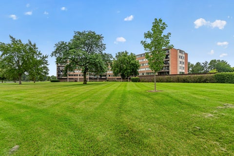 Tiny photo for 101 Bar Harbour Road #6T, Schaumburg, IL 60193 (MLS # 12769509)