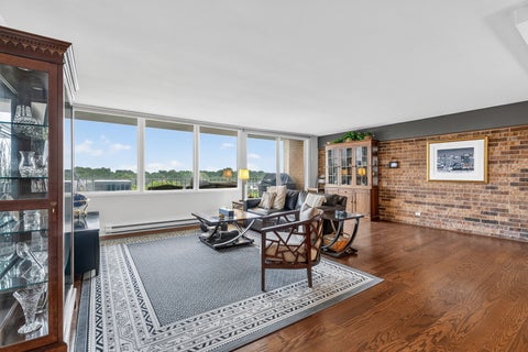 Tiny photo for 101 Bar Harbour Road #6T, Schaumburg, IL 60193 (MLS # 12769509)