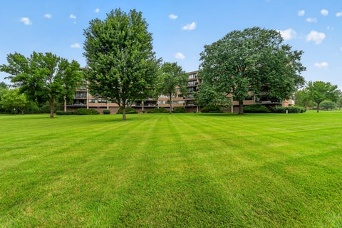 Tiny photo for 101 Bar Harbour Road #6T, Schaumburg, IL 60193 (MLS # 12769509)