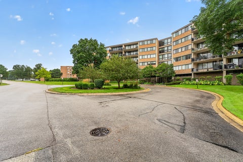 Tiny photo for 101 Bar Harbour Road #6T, Schaumburg, IL 60193 (MLS # 12769509)