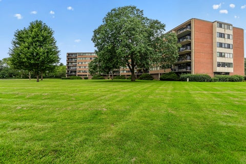 Tiny photo for 101 Bar Harbour Road #6T, Schaumburg, IL 60193 (MLS # 12769509)