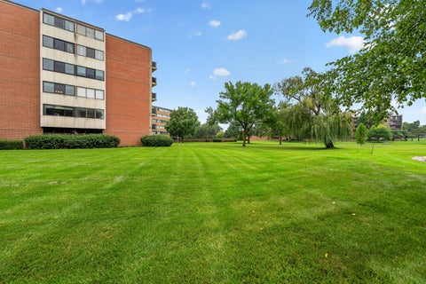 Tiny photo for 101 Bar Harbour Road #6T, Schaumburg, IL 60193 (MLS # 12769509)