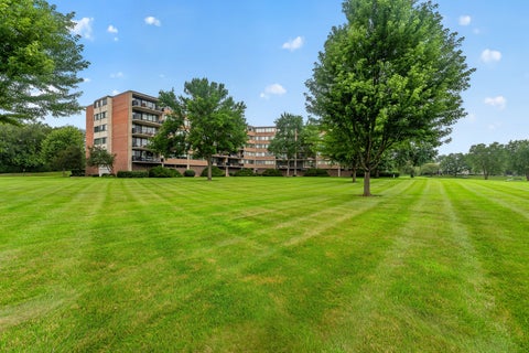 Tiny photo for 101 Bar Harbour Road #6T, Schaumburg, IL 60193 (MLS # 12769509)