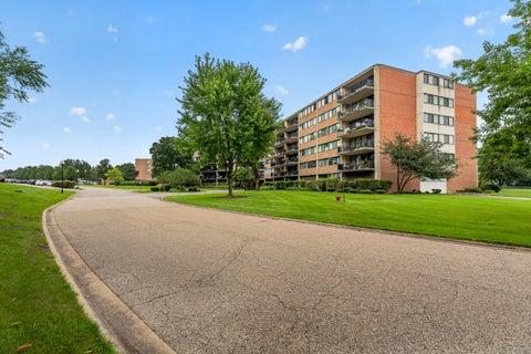 Tiny photo for 101 Bar Harbour Road #6T, Schaumburg, IL 60193 (MLS # 12769509)