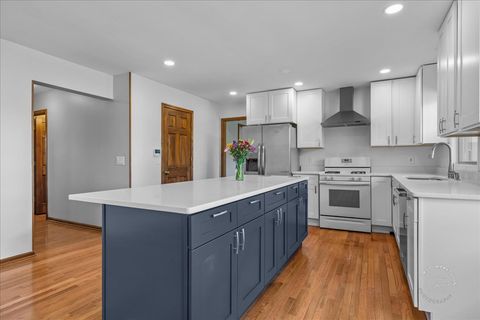 Tiny photo for 2S904 Heritage Glen Court, Batavia, IL 60510 (MLS # 12574363)