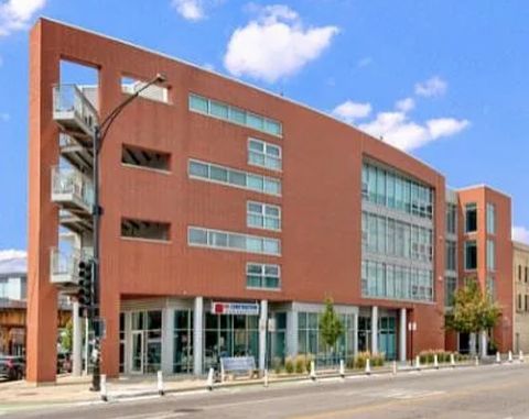 2000 N MILWAUKEE Avenue 204 Chicago IL 60647
