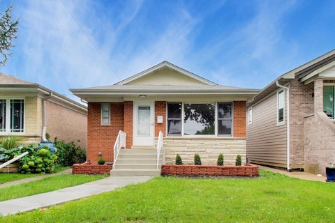 Photo of 7528 W Winnemac Avenue, Harwood Heights, IL 60706 (MLS # 12721125)