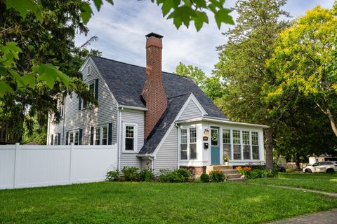 Tiny photo for 1214 W Green Street, Champaign, IL 61821 (MLS # 12684617)