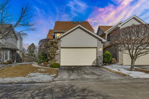 Photo of 6936 Lexington Court, Tinley Park, IL 60477 (MLS # 12572935)