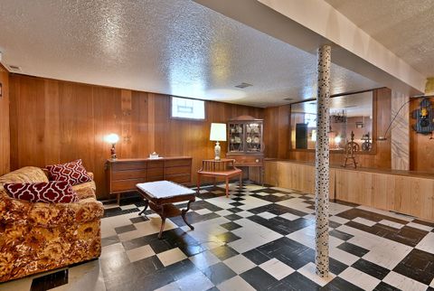 Tiny photo for 7421 W Oakton Street, Niles, IL 60714 (MLS # 12550203)