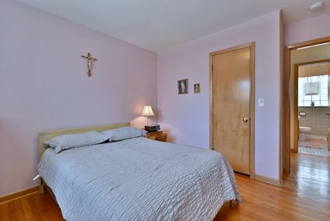 Tiny photo for 7421 W Oakton Street, Niles, IL 60714 (MLS # 12550203)