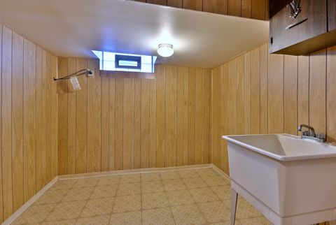 Tiny photo for 7421 W Oakton Street, Niles, IL 60714 (MLS # 12550203)