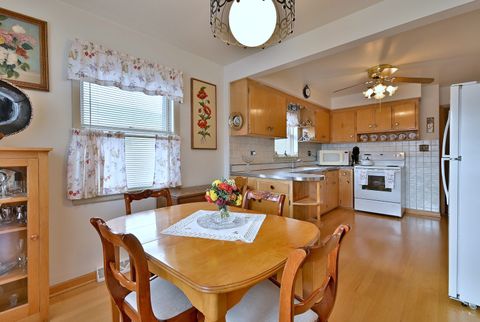 Tiny photo for 7421 W Oakton Street, Niles, IL 60714 (MLS # 12550203)