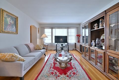 Tiny photo for 7421 W Oakton Street, Niles, IL 60714 (MLS # 12550203)