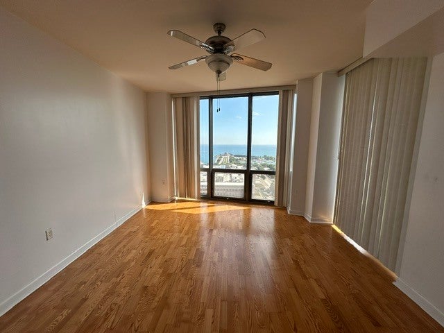 1235 S Prairie Avenue 2804