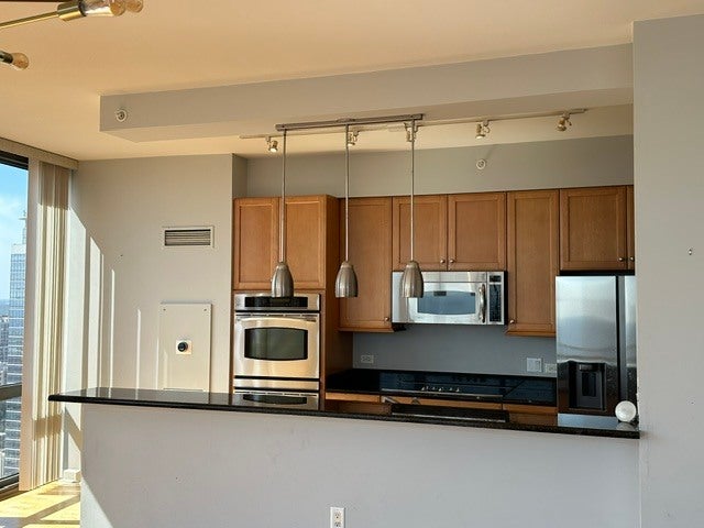 1235 S Prairie Avenue 2804