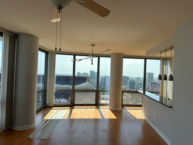1235 S Prairie Avenue 2804