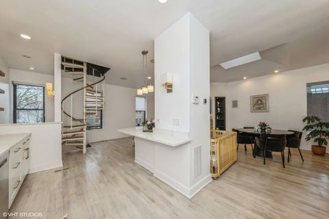 Tiny photo for 1349 W Webster Avenue #5, Chicago, IL 60614 (MLS # 12470959)