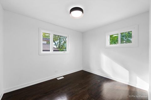 Tiny photo for 600 N IOWA Avenue, Villa Park, IL 60181 (MLS # 12533629)