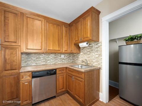 Tiny photo for 1464 W Argyle Street #3N, Chicago, IL 60640 (MLS # 12512359)