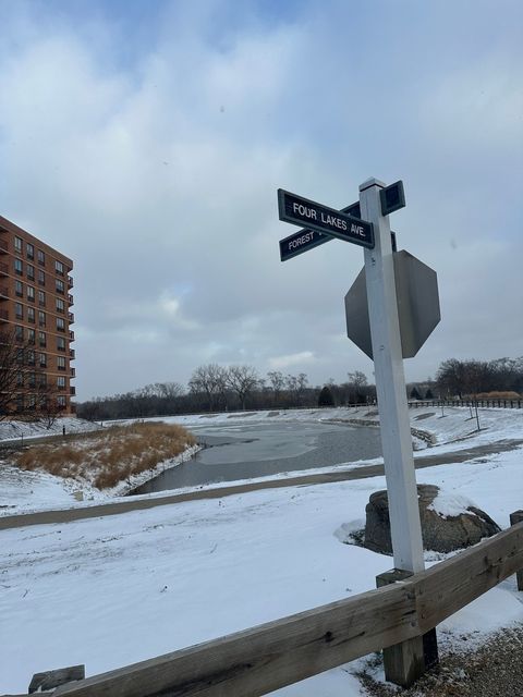 Tiny photo for 5800 Oakwood Drive #5G, Lisle, IL 60532 (MLS # 12538182)