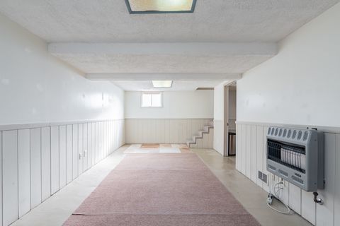 Tiny photo for 401 Willard Avenue, Bloomington, IL 61701 (MLS # 12501115)