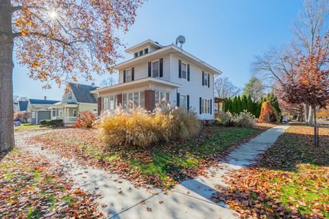 Tiny photo for 401 Willard Avenue, Bloomington, IL 61701 (MLS # 12501115)