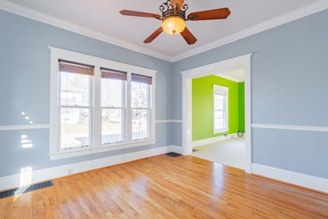 Tiny photo for 401 Willard Avenue, Bloomington, IL 61701 (MLS # 12501115)