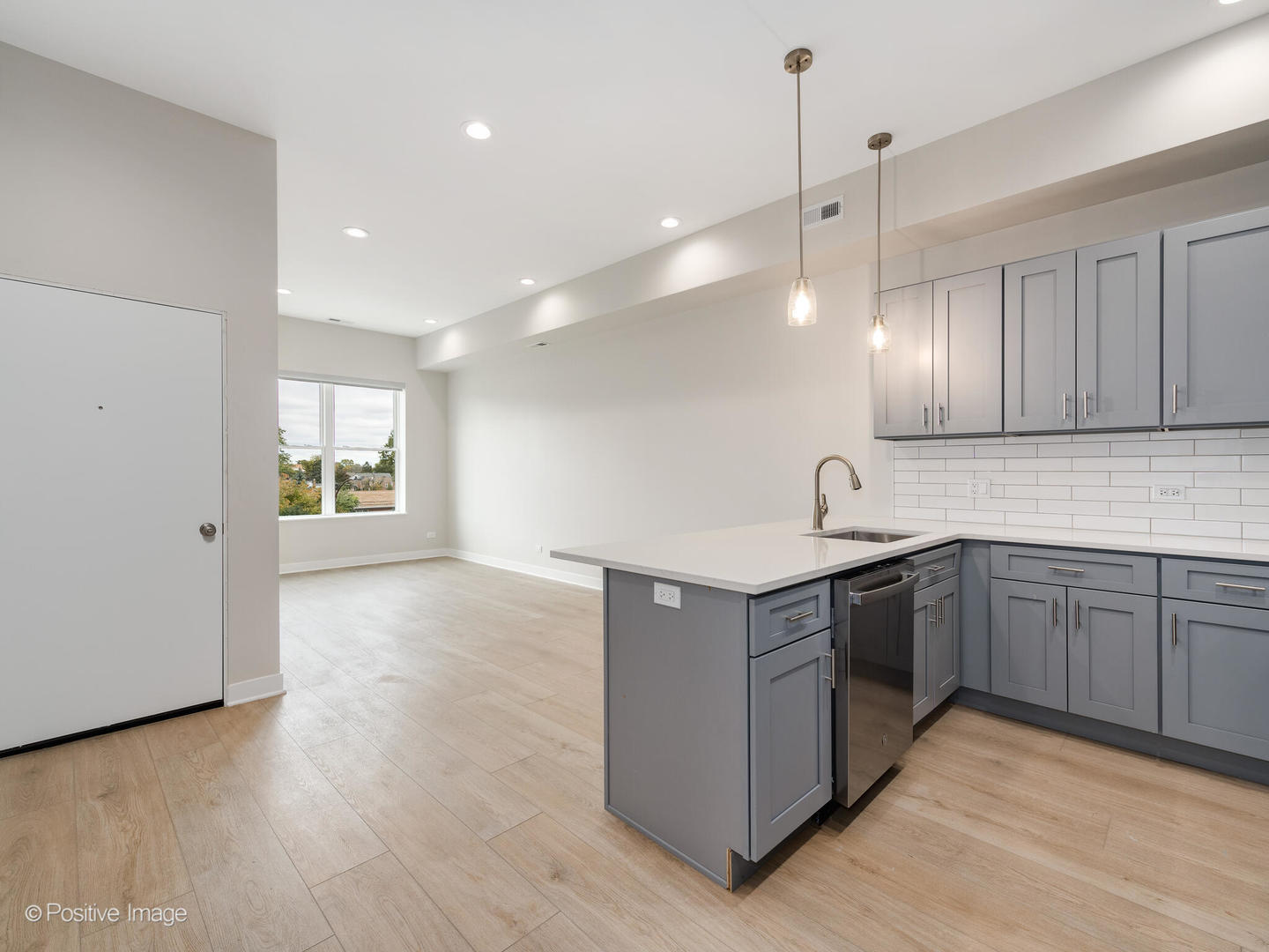 7517 W Belmont Avenue 3W