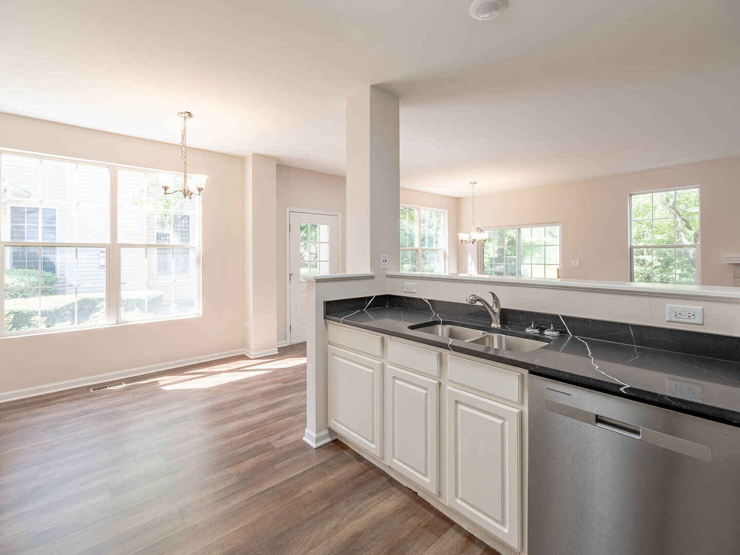 1981 Golden Gate Lane