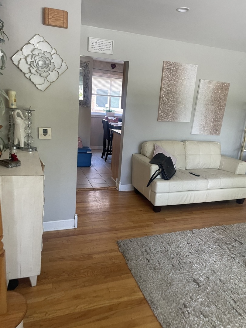 549 E LINCOLN Street 549