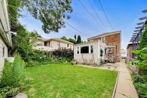 Tiny photo for 2908 W Birchwood Avenue, Chicago, IL 60645 (MLS # 12735450)