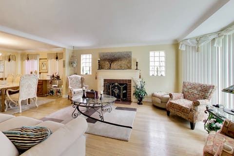 Tiny photo for 2908 W Birchwood Avenue, Chicago, IL 60645 (MLS # 12735450)