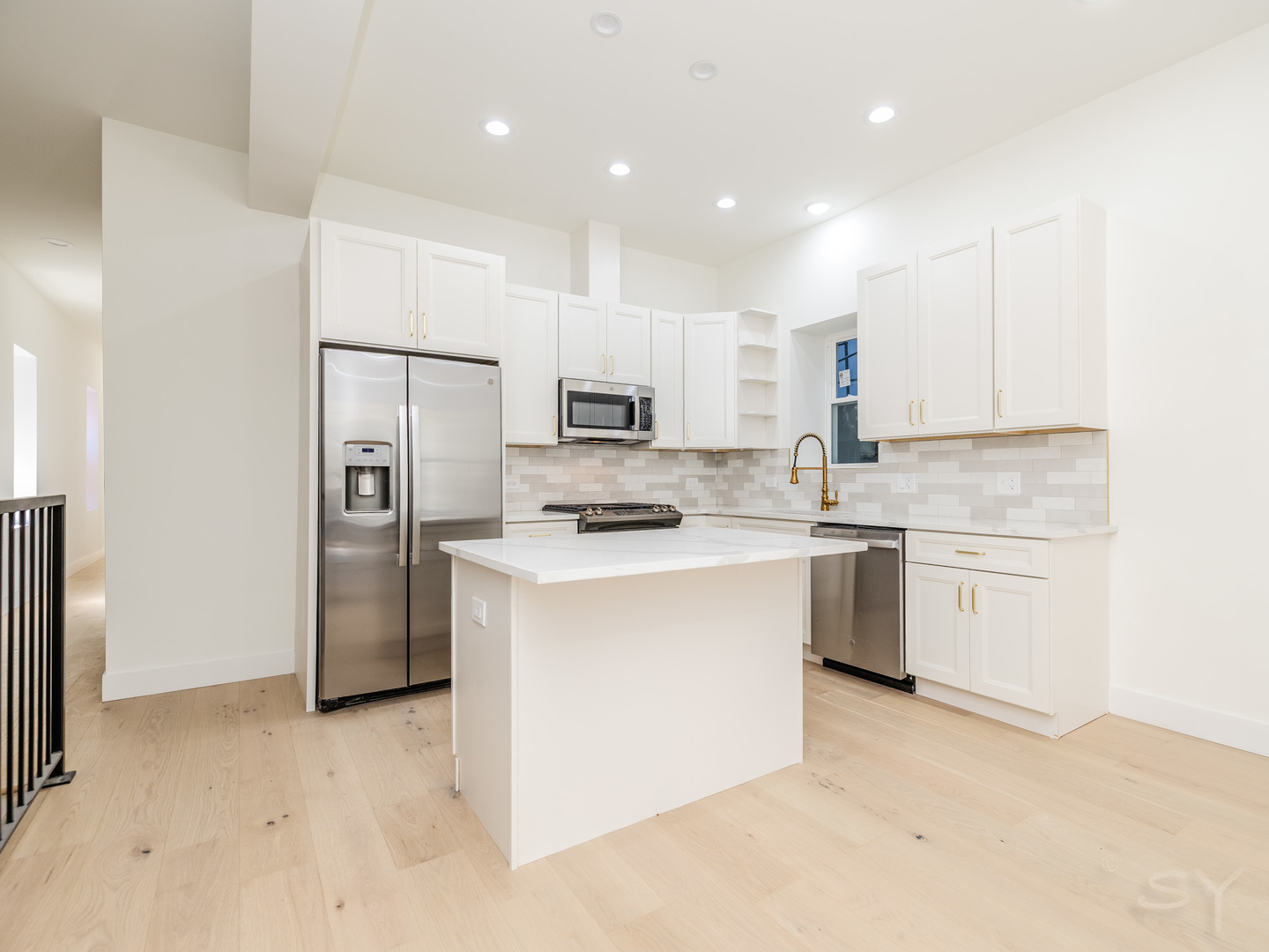 1830 S Peoria Street 1