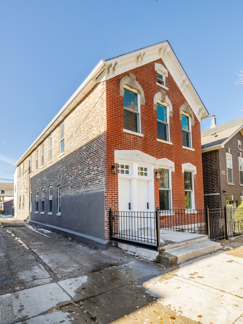 1830 S Peoria Street 1