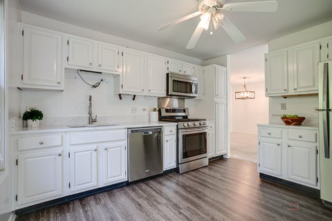 Tiny photo for 8 Lindon Lane, Vernon Hills, IL 60061 (MLS # 12745545)