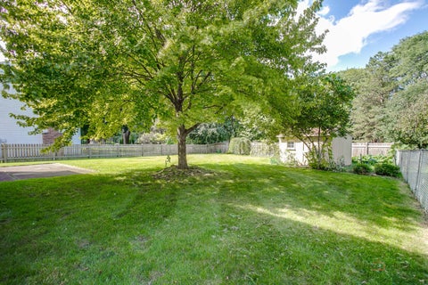 Tiny photo for 8 Lindon Lane, Vernon Hills, IL 60061 (MLS # 12745545)