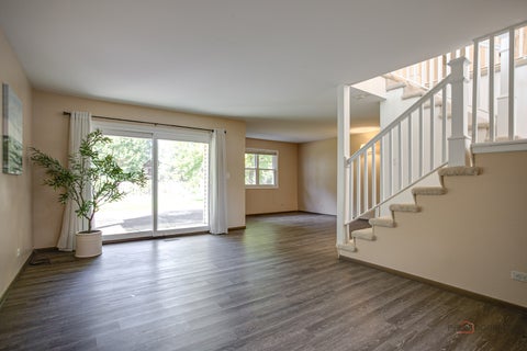 Tiny photo for 8 Lindon Lane, Vernon Hills, IL 60061 (MLS # 12745545)