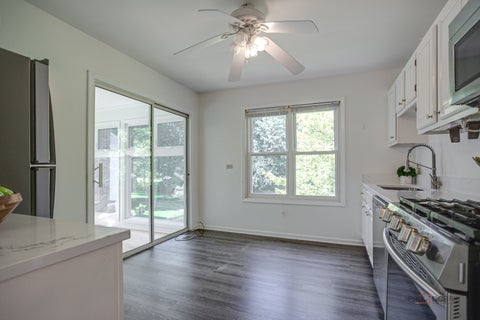 Tiny photo for 8 Lindon Lane, Vernon Hills, IL 60061 (MLS # 12745545)