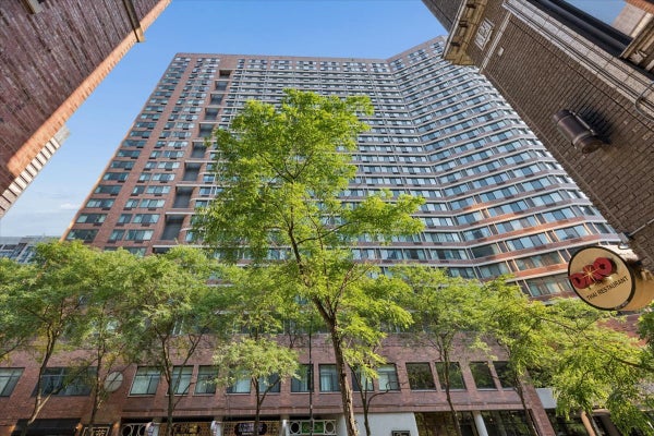 211 E OHIO ST APT 2706, CHICAGO, IL 60611 - Image 2f358062f1f285ee2e6b01cad2d0a2ec/1228800894