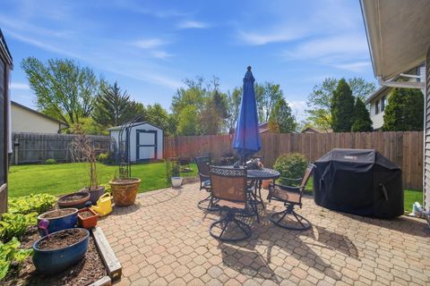Tiny photo for 2S631 Angeline Court, Warrenville, IL 60555 (MLS # 12430600)