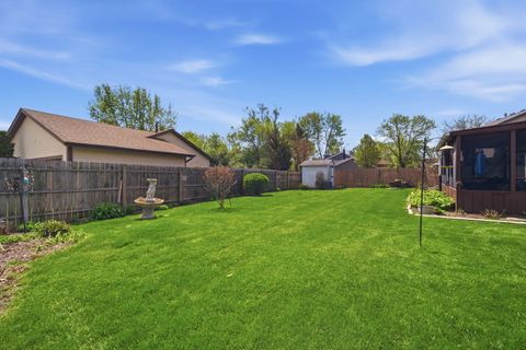 Tiny photo for 2S631 Angeline Court, Warrenville, IL 60555 (MLS # 12430600)