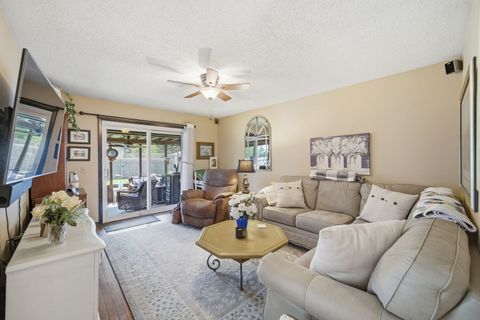 Tiny photo for 2S631 Angeline Court, Warrenville, IL 60555 (MLS # 12430600)