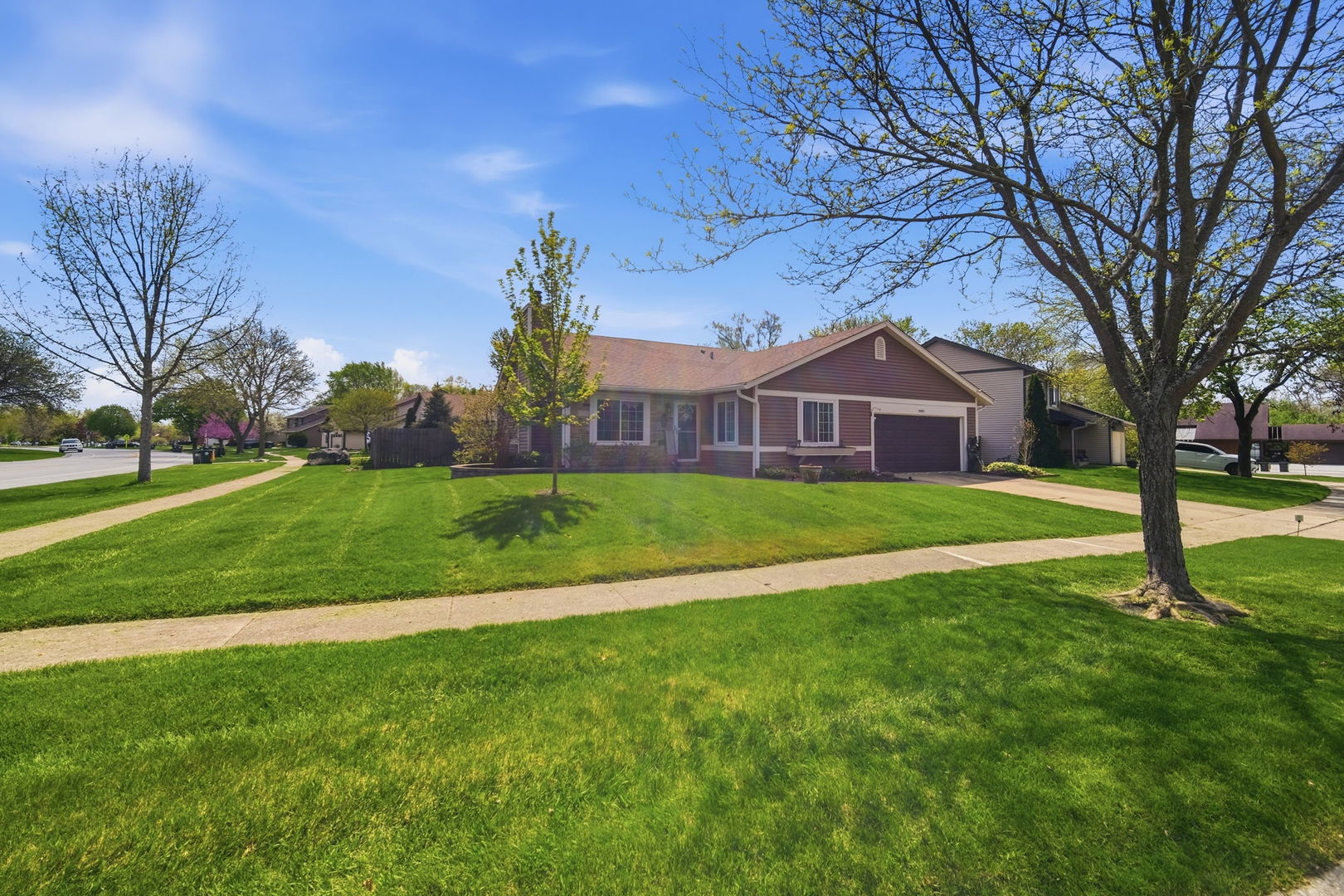 2S631 Angeline Court