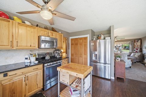 Tiny photo for 2S631 Angeline Court, Warrenville, IL 60555 (MLS # 12430600)