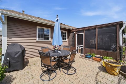 Tiny photo for 2S631 Angeline Court, Warrenville, IL 60555 (MLS # 12430600)