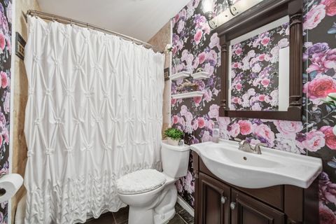 Tiny photo for 2S631 Angeline Court, Warrenville, IL 60555 (MLS # 12430600)