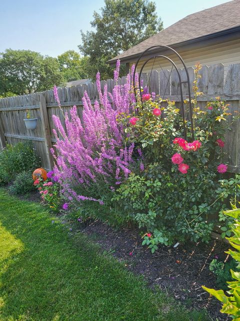 Tiny photo for 2S631 Angeline Court, Warrenville, IL 60555 (MLS # 12430600)
